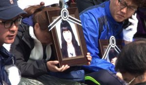 Ferry en Corée: les familles veulent rencontrer la présidente