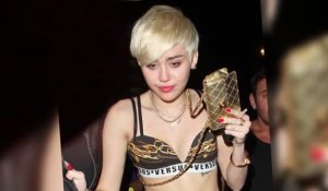 Miley Cyrus fait la fête avec Louis Walsh