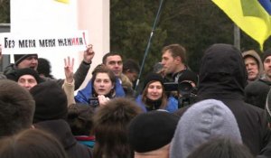 Crimée: manifestation pro-Ukraine à Simferopol