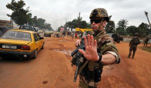 En proie à la violence, Bangui attend François Hollande