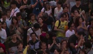 Hong Kong: les manifestants marquent un mois d'occupation