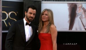 Jennifer Aniston et Justin Theroux prêts à se dire oui, et autres news de stars !