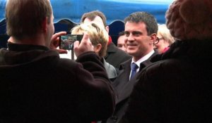 Départementales: Manuel Valls en campagne à Rennes