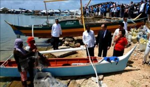 Hollande à Guiuan: réussir la conférence sur le climat de Paris