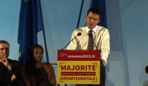 Valls: Sarkozy n'a "ni nerfs (...) ni convictions"