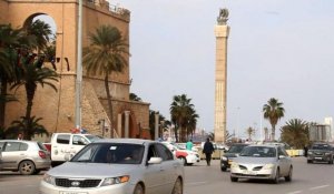 Libye: Tripoli tente de survivre malgré les violences