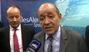 Rafale/Egypte: "un contrat de confiance", selon Le Drian