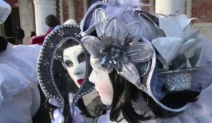 Vidéo : le carnaval bat son plein à Venise