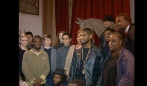 Exclu Vidéo : Usher : passage à la Royal Academy de Londres pour soutenir l'éducation artistique !