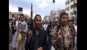 Frappes au Yémen: des partisans Houthis manifestent à Sanaa