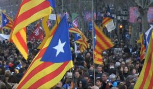 Des milliers d'indépendantistes catalans à Barcelone