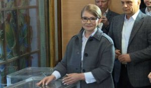 Présidentielle en Ukraine : Ioulia Timochenko vote à Kiev