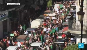 Présidentielles en Algérie : plusieurs milliers d'étudiants défilent à nouveau