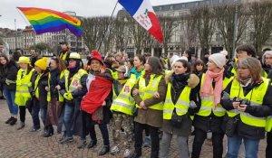 Premieres marches des femmes gilets jaunes à Lille