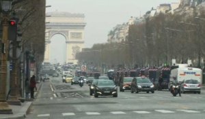 "Gilets jaunes": les Champs-Elysées calmes et sous surveillance