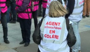 Réforme des finances publiques: les agents dans la rue à Paris