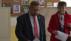 Election présidentielle en Slovaquie: Harabin vote à Bratislava