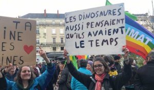 Angers. Slogans, musique... 2000 personnes à la Marche pour le climat