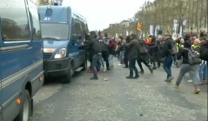 L'exaspération des riverains et des commerçants après le (nouveau) saccage des Champs-Elysées