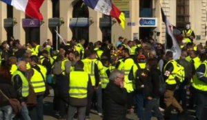 Des "gilets jaunes" rassemblés à Marseille