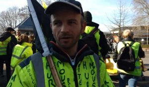 Les gilets jaunes se rassemblent à Tournai