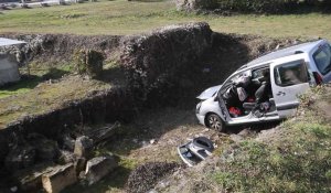 Bavay: un véhicule tombe au forum antique