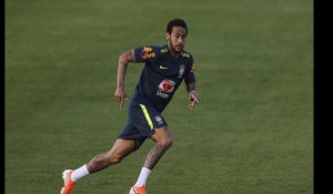 Neymar accusé par une Brésilienne d'un viol à Paris: le joueur du PSG réagit dans une vidéo