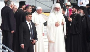 Les habitants de Bucarest réagissent à la visite du pape