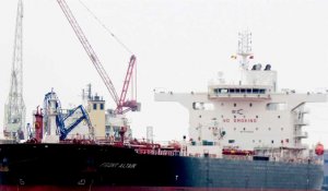 Photos qui montreraient les navires touchés dans le golfe d'Oman
