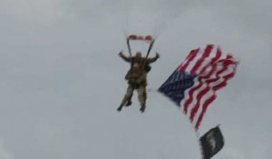Débarquement: saut en parachute de Tom Rice, vétéran de 97 ans !