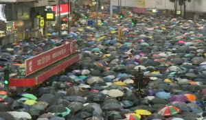 Hong Kong : une marée de parapluies montre la persévérance des manifestants