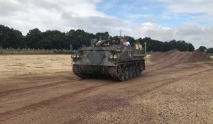 Catz. Balade en char militaire : la nouvelle attraction du Normandy victory museum 