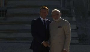 Macron reçoit le Premier ministre indien au château de Chantilly
