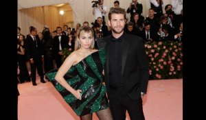 Miley Cyrus et Liam Hemsworth séparés : Accusée de tromperie, la chanteuse réagit