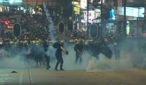 Hong Kong: la police lance des lacrymogènes sur les manifestants