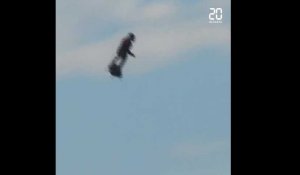 Franky Zapata a réussi à traverser la Manche en flyboard