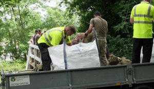 Ville anglaise menacée par la rupture d'un barrage : les secours à pied d'œuvre