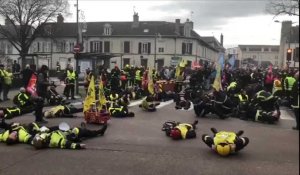 Les pompiers manifestent à Troyes