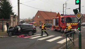 Fourgon de gendarmerie percuté par une auto à Aire-sur-la-Lys