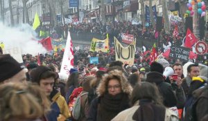 Retraites: départ de la manifestation à Paris (2)