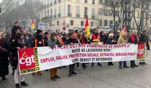 Retraites : les manifestants battent le pavé à Marseille