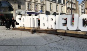 À Saint-Brieuc, les avocats chantent du Tri Yann contre la réforme des retraites