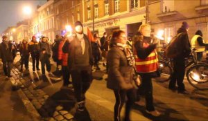 Ils protestent avec une retraite aux flambeaux à Compiègne et Amiens