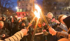 Retraites: une retraite aux flambeaux organisée à Paris