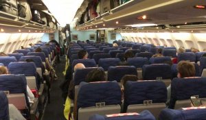 Coronavirus: les rapatriés français évacués par avion de Wuhan