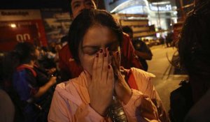 Thaïlande : hommage aux victimes au lendemain de la tuerie, l'assassin a tué 29 personnes