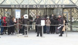 Coronavirus : le musée du Louvre rouvre ses portes après deux jours de fermeture