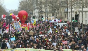 Retraites : manifestation à Paris pour la 10e journée de mobilisation