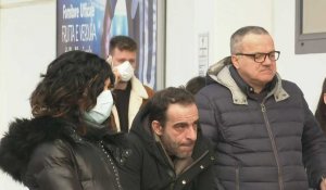 Nouveau coronavirus en Italie: les habitants se ravitaillent au supermarché