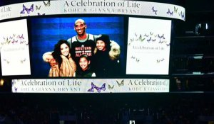 Los Angeles: des milliers de personnes rendent hommage à Kobe Bryant